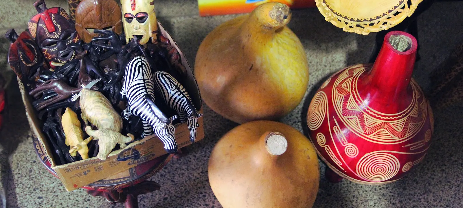 Kenya & Ghana — Kenya craft market