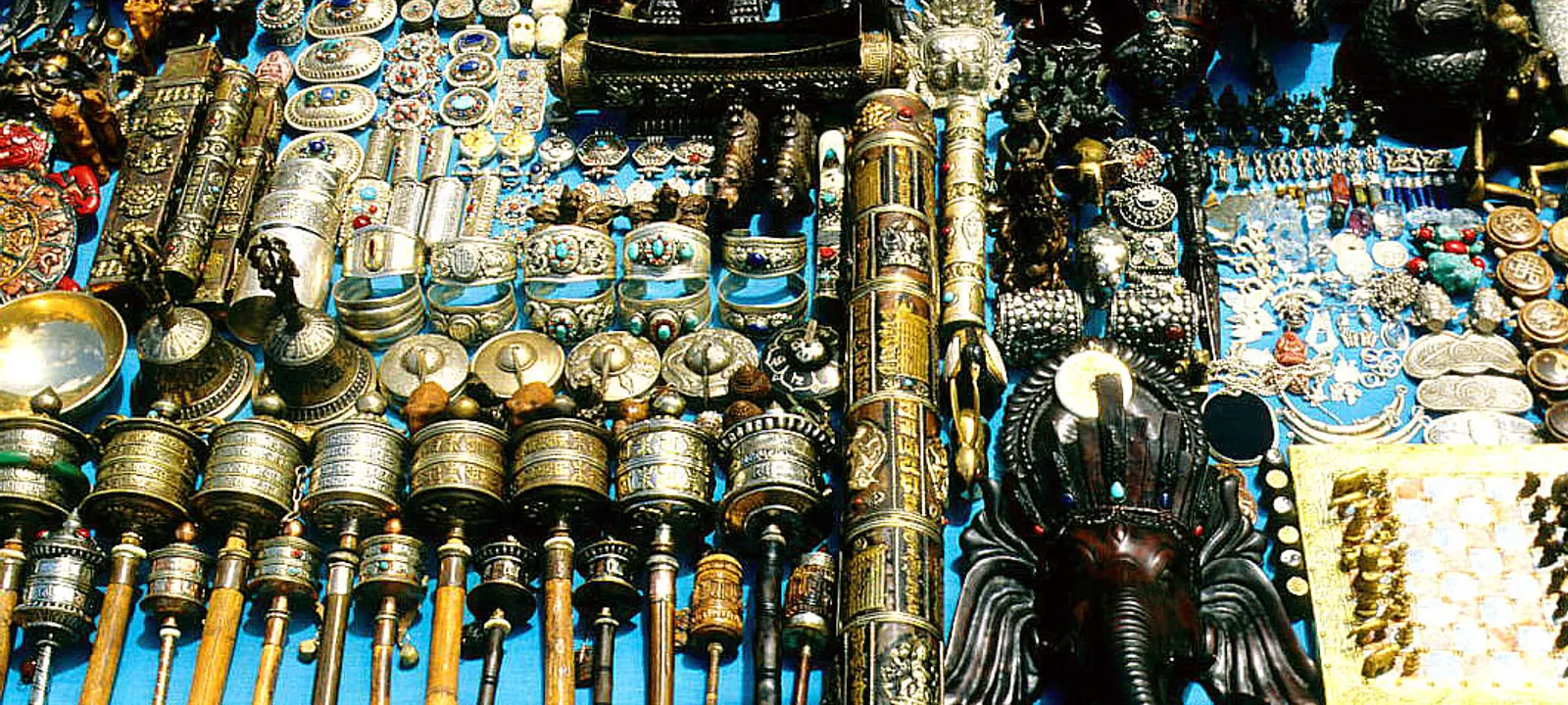 Nepal — Kathmandu handicraft market